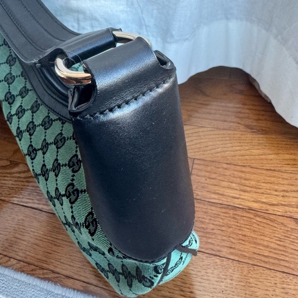 Gucci Green Monogram Shoulder Bag - Picture 7 of 12